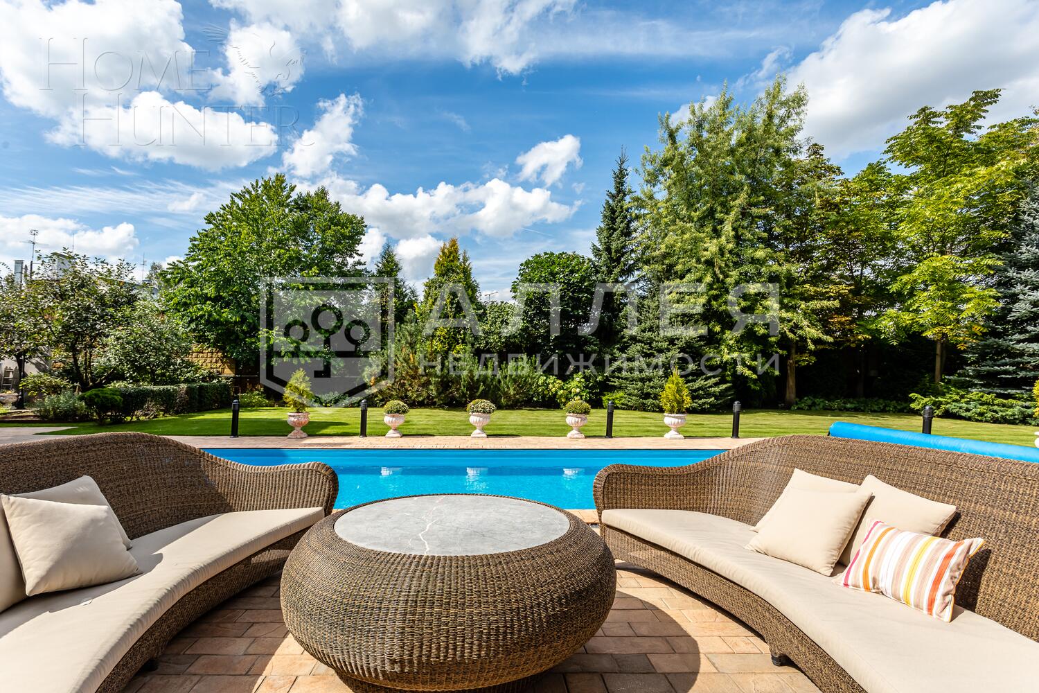 3-этажный коттедж 650 м² с отделкой