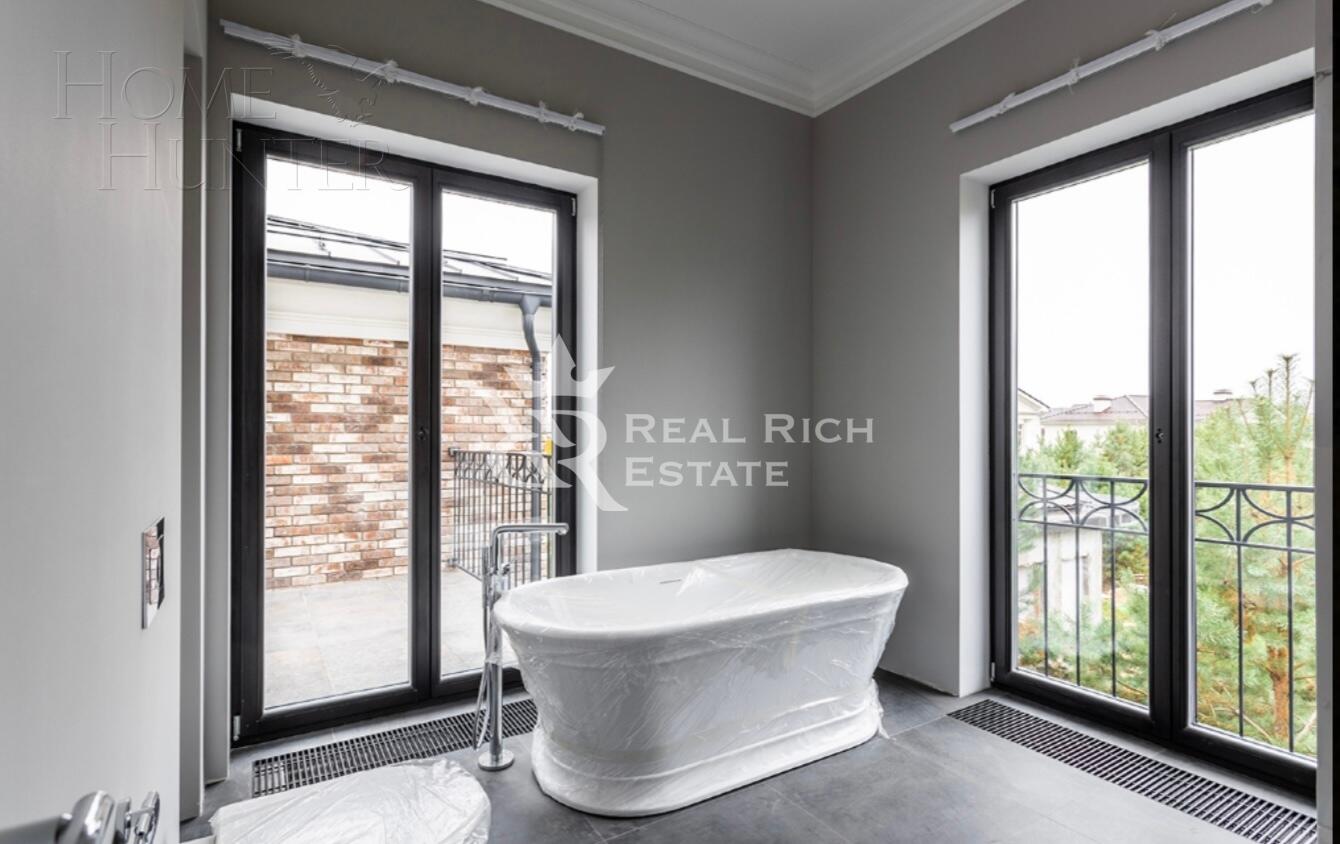 2-этажный коттедж 890 м² с отделкой