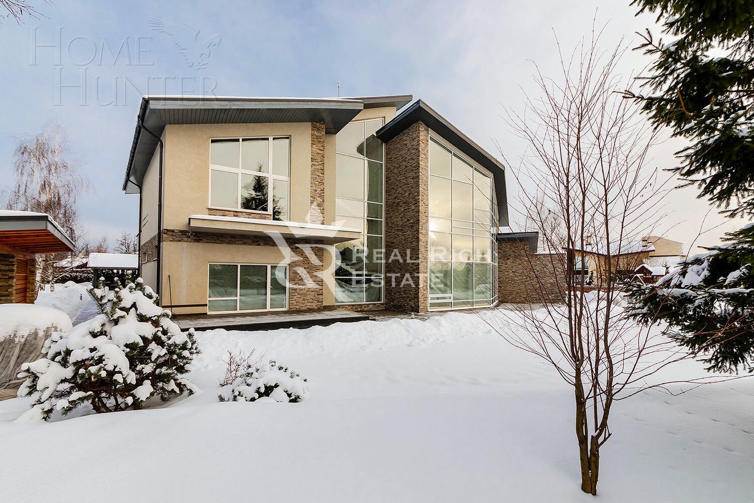 2-этажный коттедж 1 700 м² без отделки