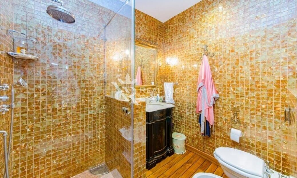 2-этажный коттедж 960 м² с отделкой