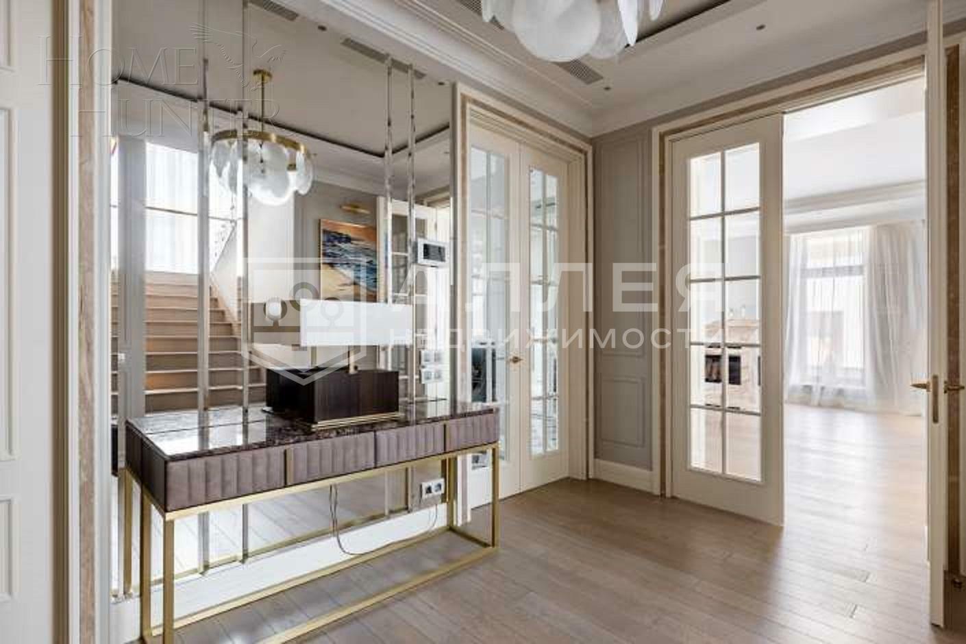 2-этажный коттедж 500 м² с отделкой