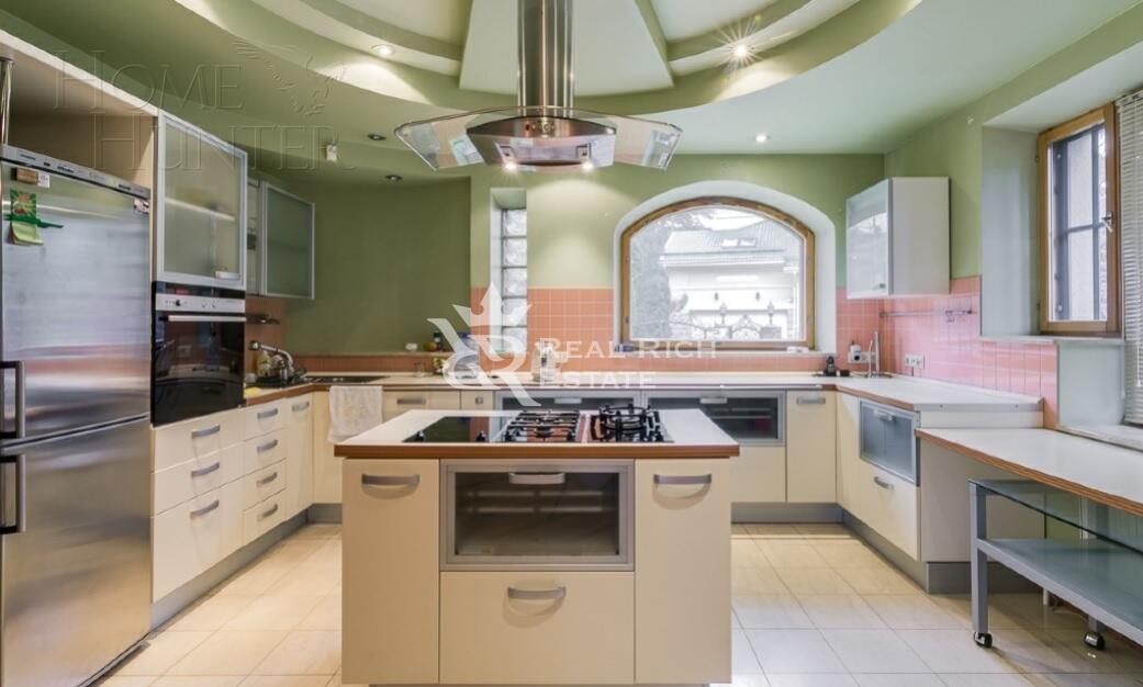 2-этажный коттедж 490 м² с отделкой