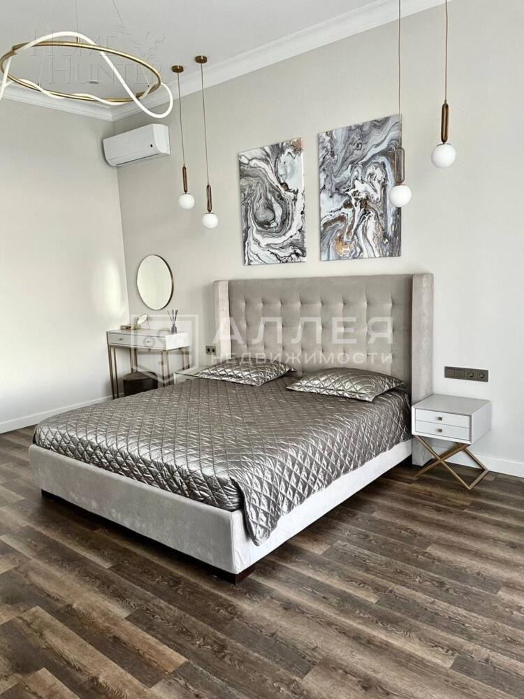 3-этажный таунхаус 320 м² с отделкой