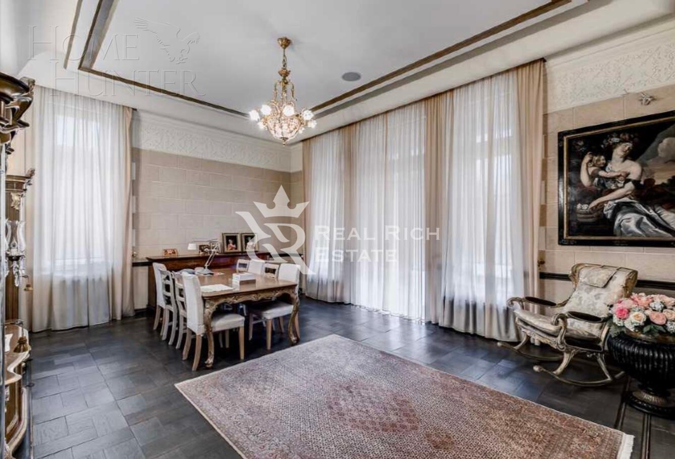 2-этажный коттедж 980 м² с отделкой