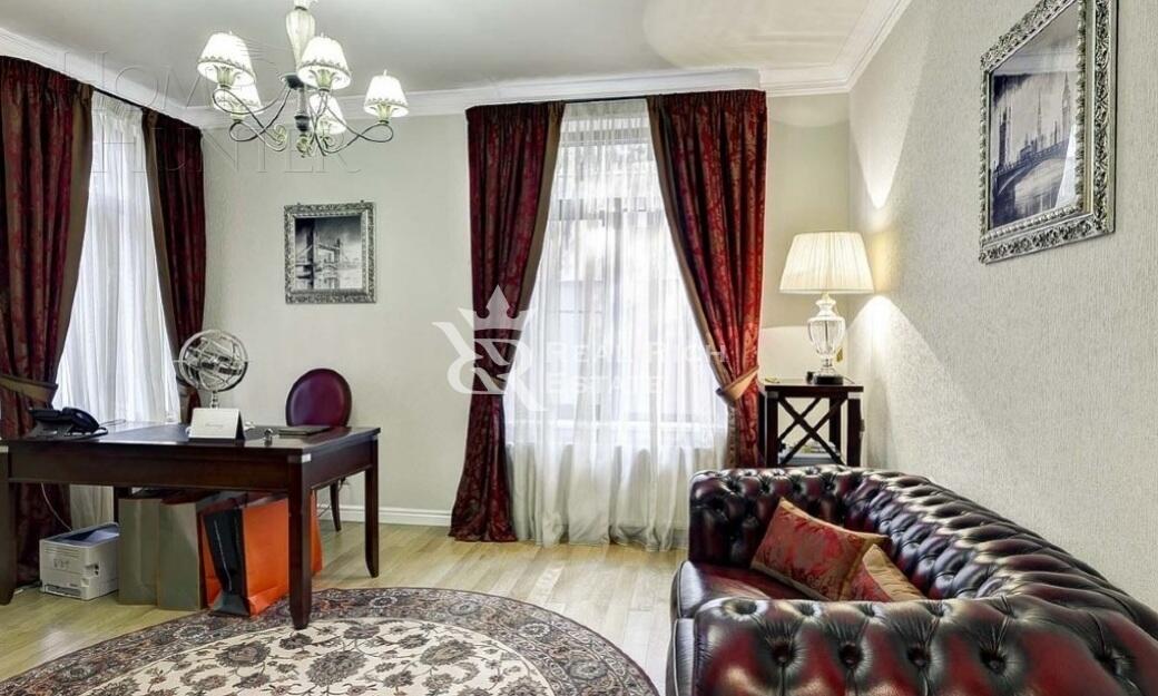 2-этажный коттедж 450 м² с отделкой