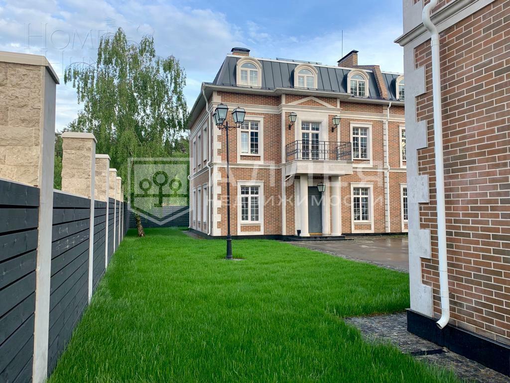 2-этажный таунхаус 270 м² с отделкой