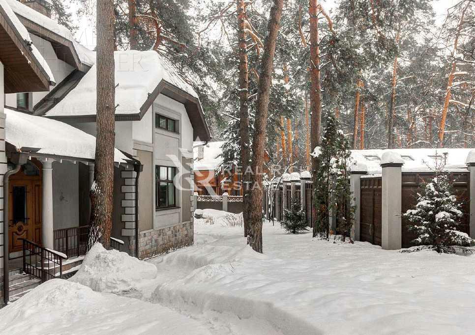 2-этажный коттедж 650 м² с отделкой