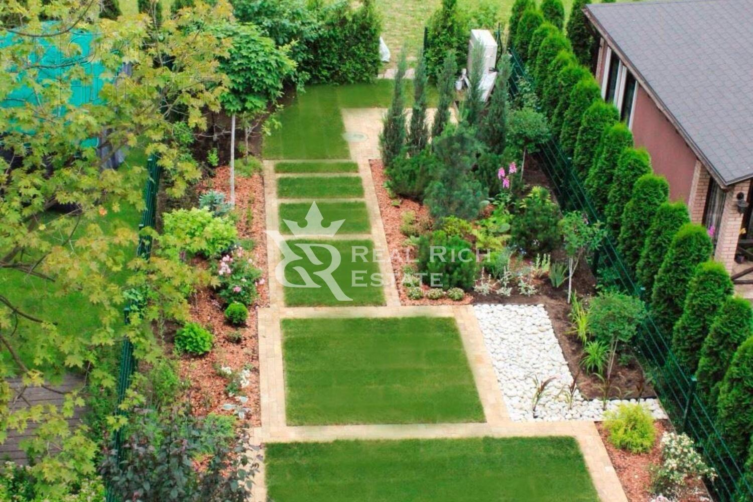 3-этажный таунхаус 200 м² с отделкой