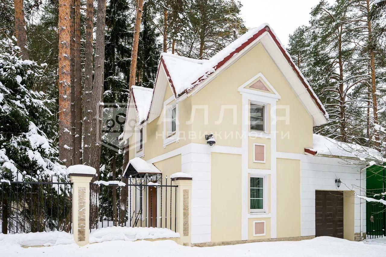 2-этажный коттедж 1 250 м² с отделкой