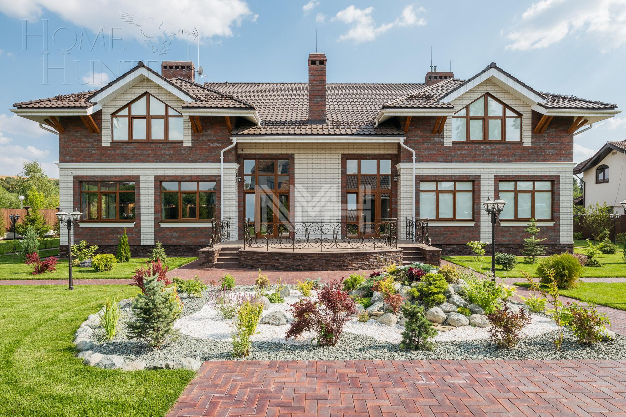 2-этажный коттедж 900 м² с отделкой