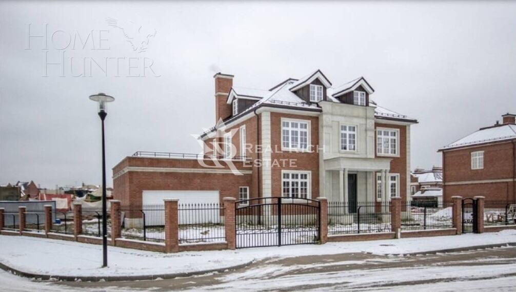 2-этажный коттедж 637 м² без отделки