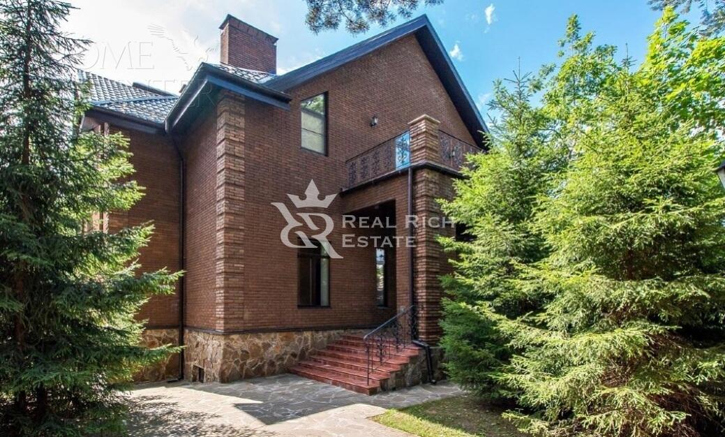 2-этажный коттедж 980 м² с отделкой