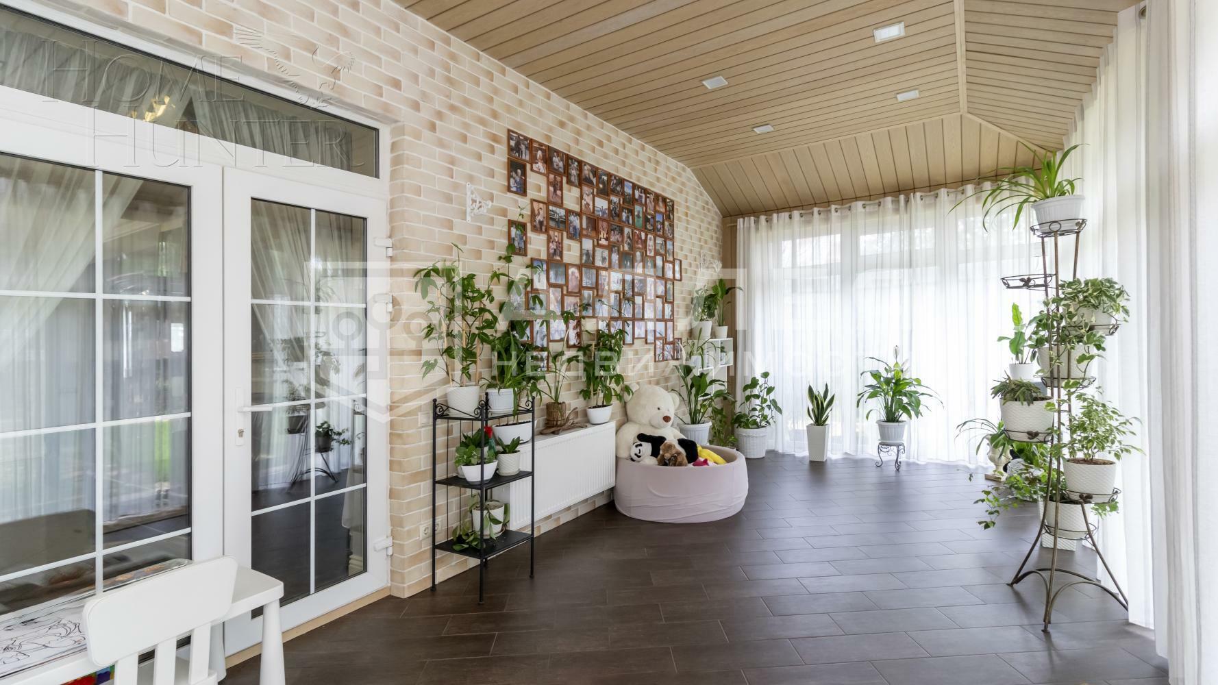 3-этажный коттедж 360 м² без отделки