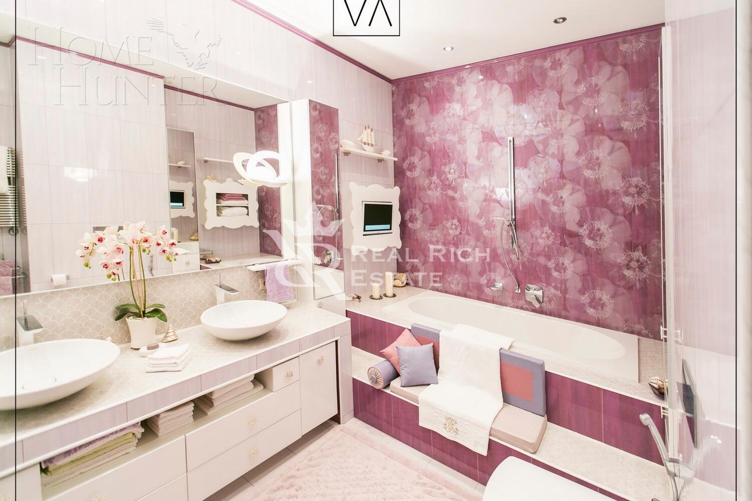 3-этажный таунхаус 200 м² с отделкой