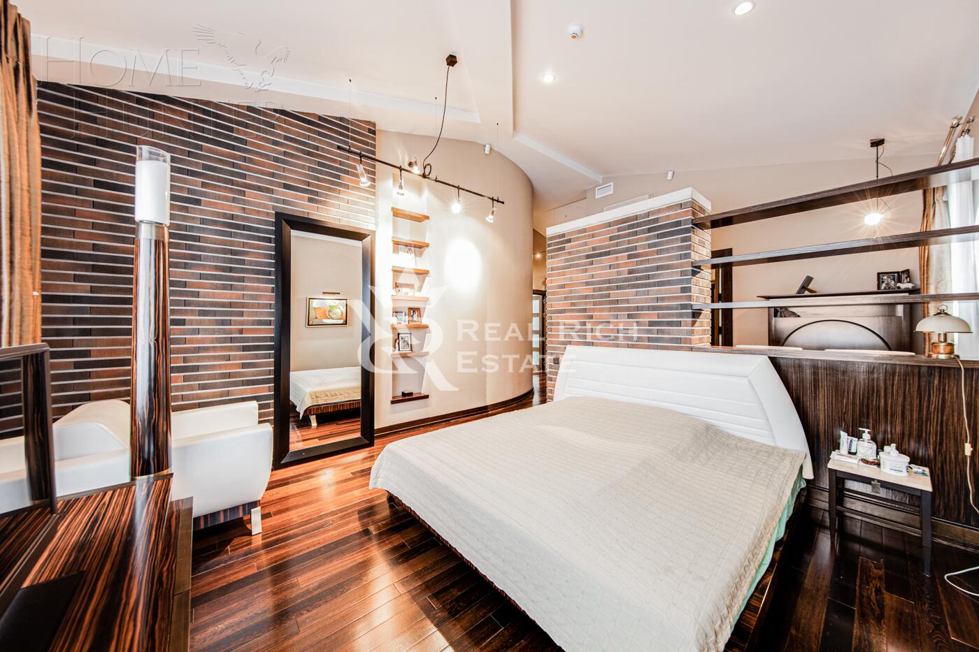 2-этажный коттедж 860 м² с отделкой