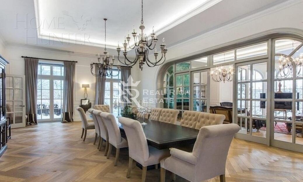 2-этажный коттедж 1 400 м² с отделкой