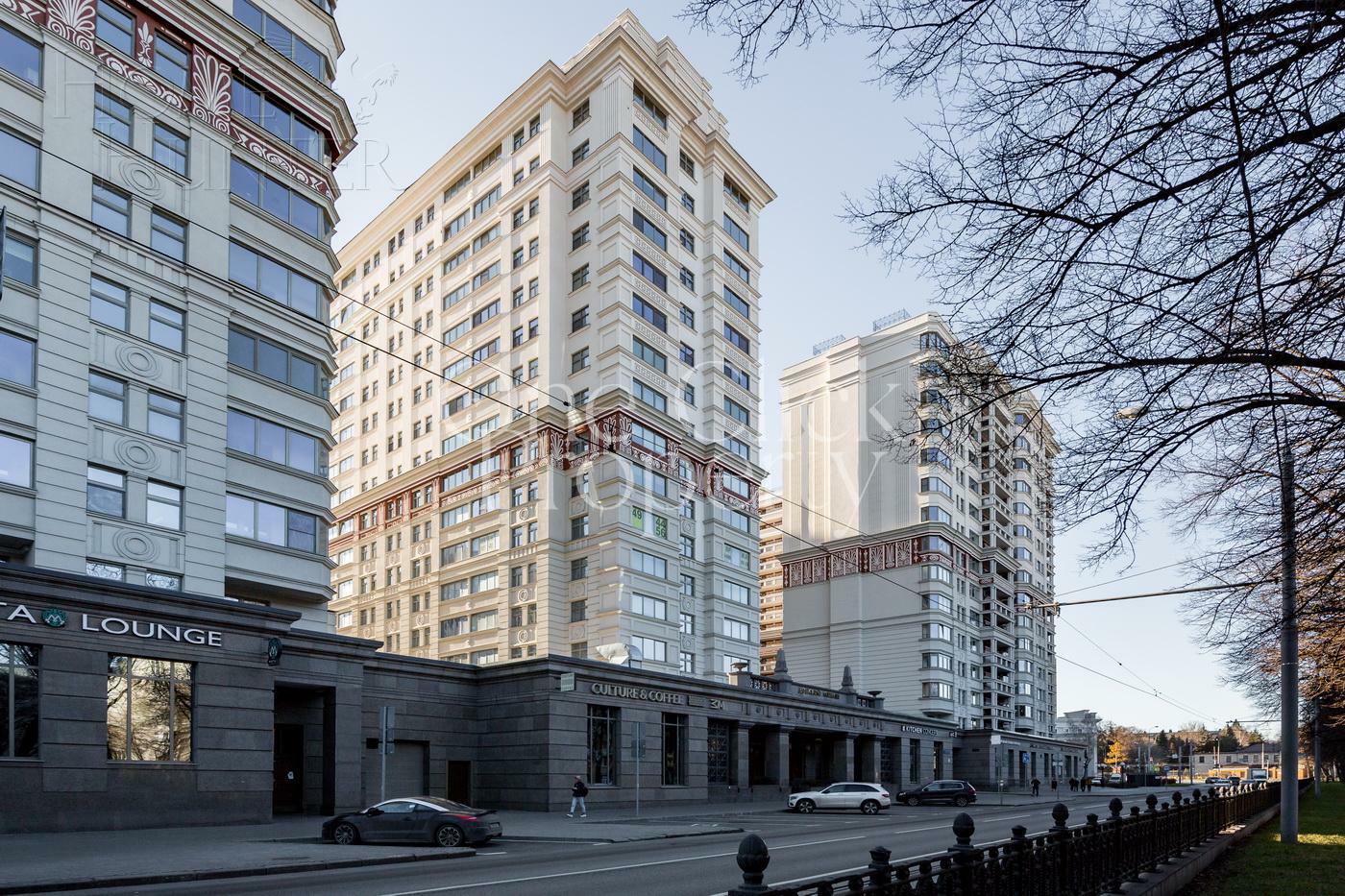 3-КОМН. КВАРТИРА С ОТДЕЛКОЙ 136.7 М² НА 15 ЭТАЖЕ