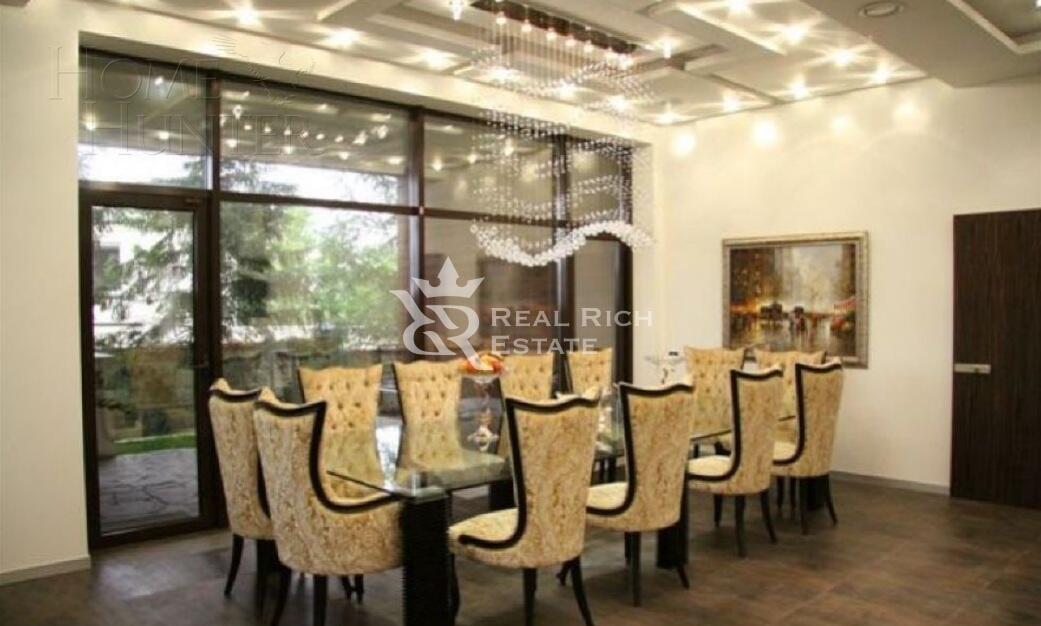 2-этажный коттедж 1 200 м² с отделкой