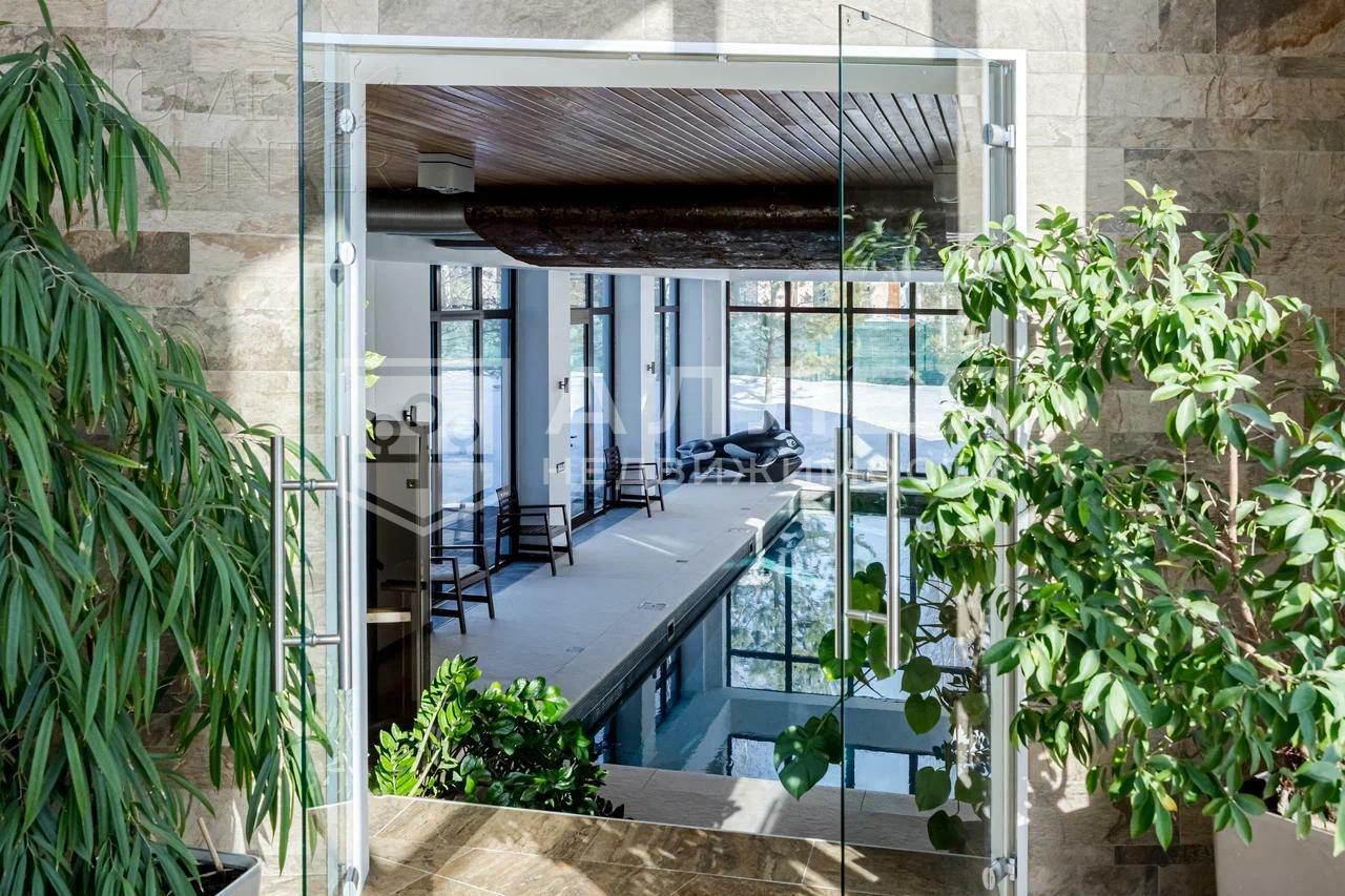 2-этажный коттедж 535 м² с отделкой