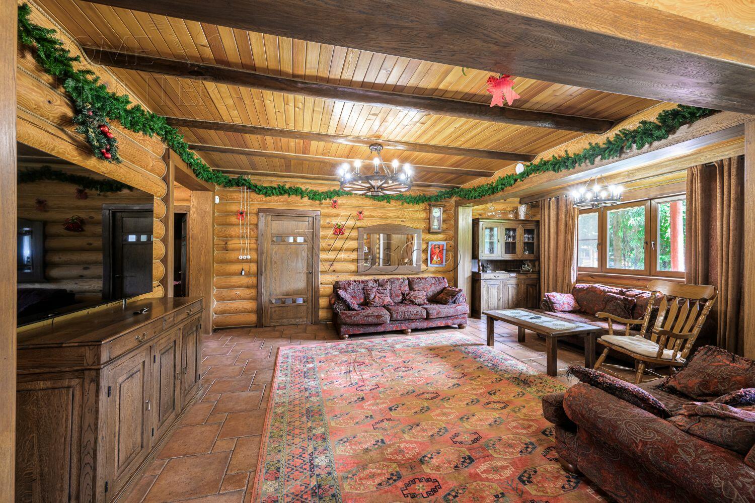 3-этажный коттедж 550 м² с отделкой