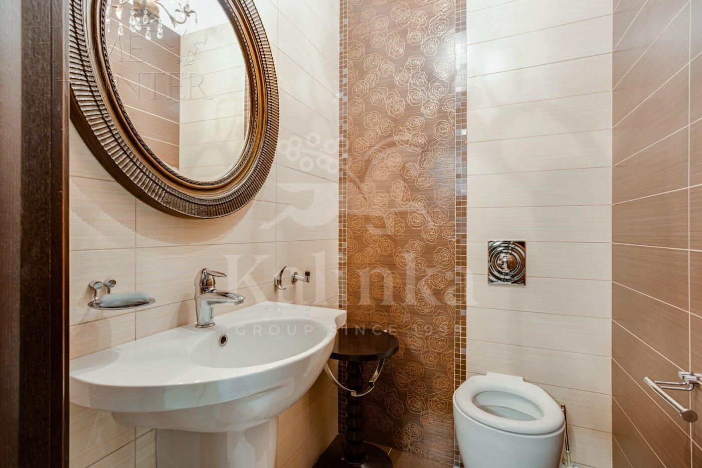 2-этажный коттедж 500 м² с отделкой