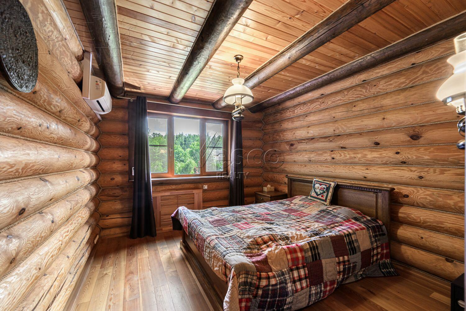 3-этажный коттедж 550 м² с отделкой