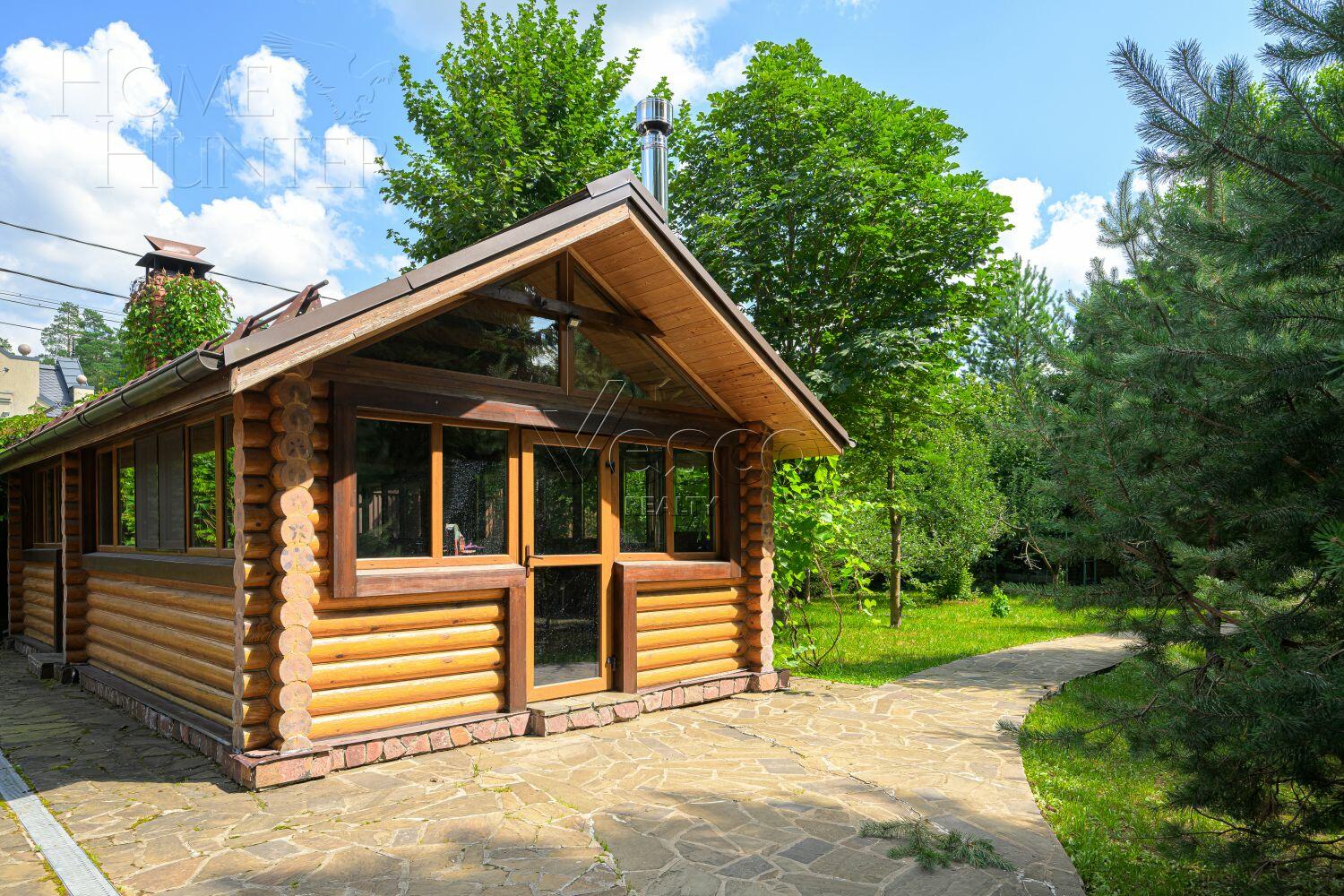 3-этажный коттедж 550 м² с отделкой