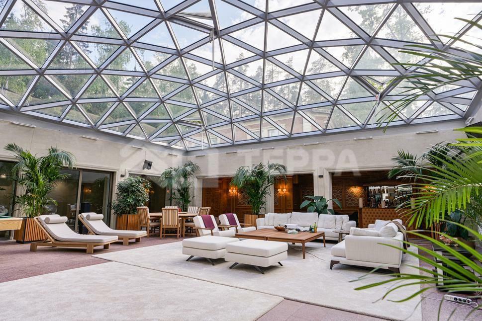 3-этажный коттедж 3 500 м² с отделкой