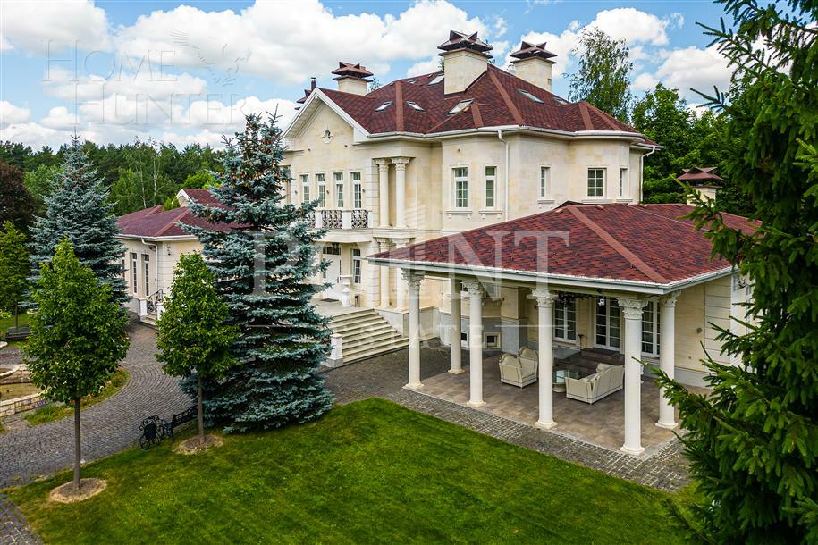 2-этажный коттедж 1 400 м² с отделкой