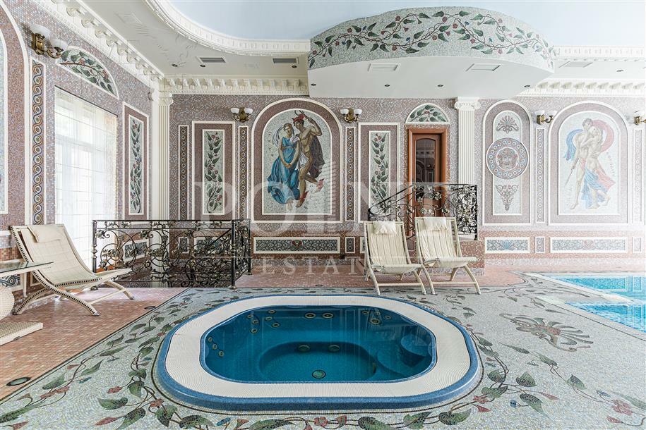 2-этажный коттедж 1 400 м² с отделкой