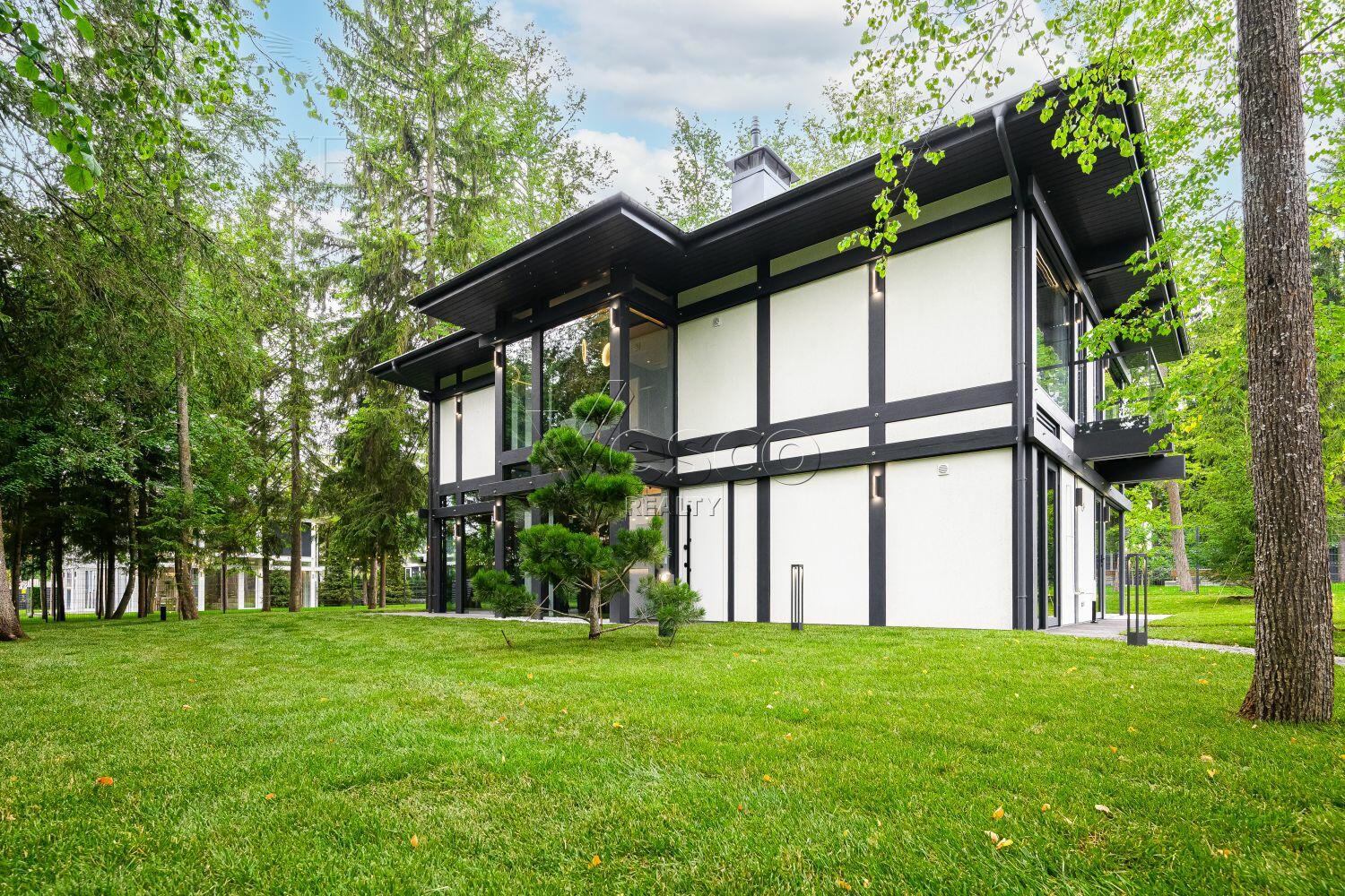 2-этажный коттедж 294 м² с отделкой