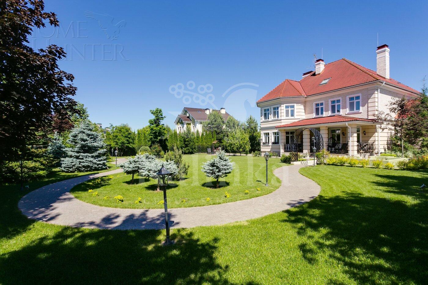 2-этажный коттедж 613 м² с отделкой