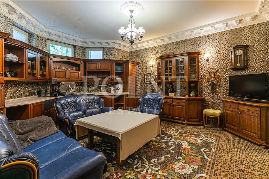 2-этажный коттедж 1 400 м² с отделкой