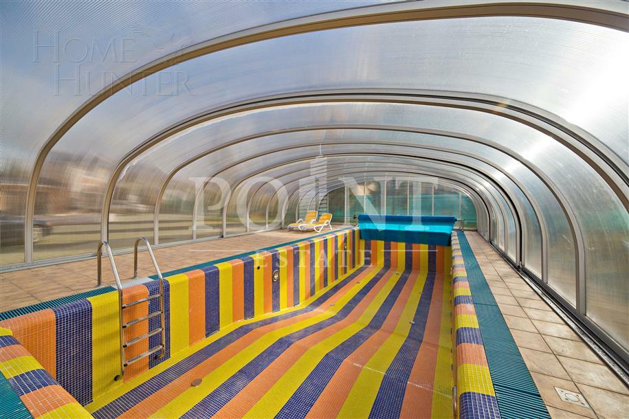 2-этажный коттедж 890 м² с отделкой