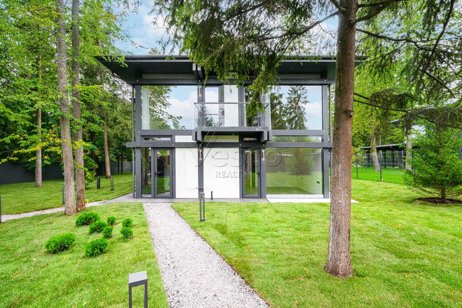 2-этажный коттедж 294 м² с отделкой