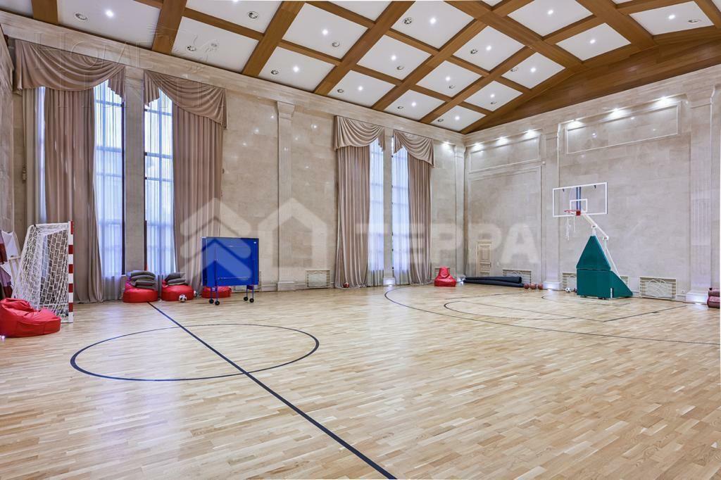 3-этажный коттедж 3 500 м² с отделкой