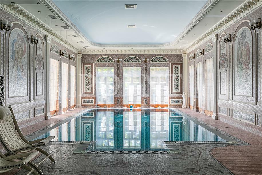 2-этажный коттедж 1 400 м² с отделкой