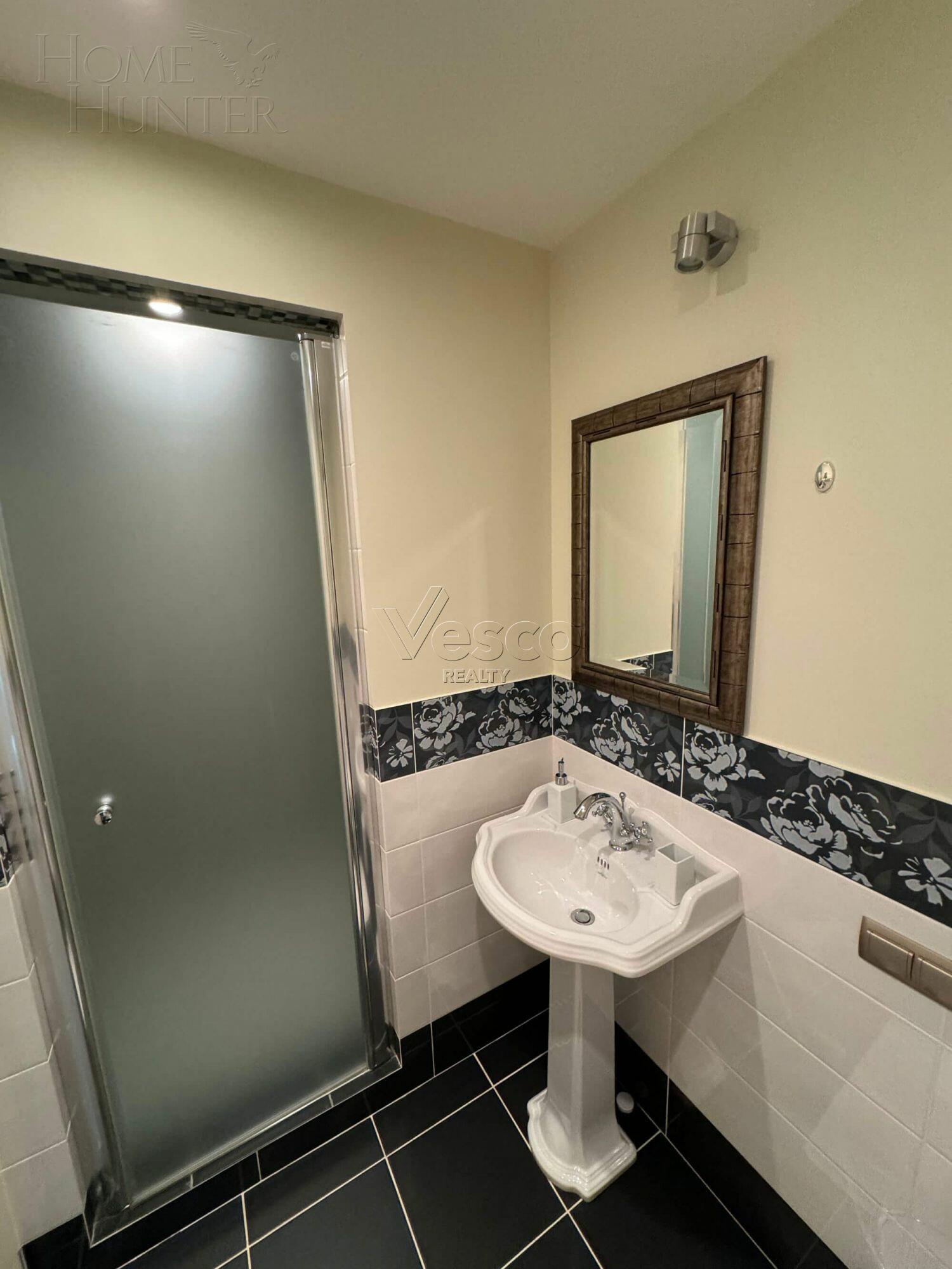 2-этажный коттедж 400 м² с отделкой