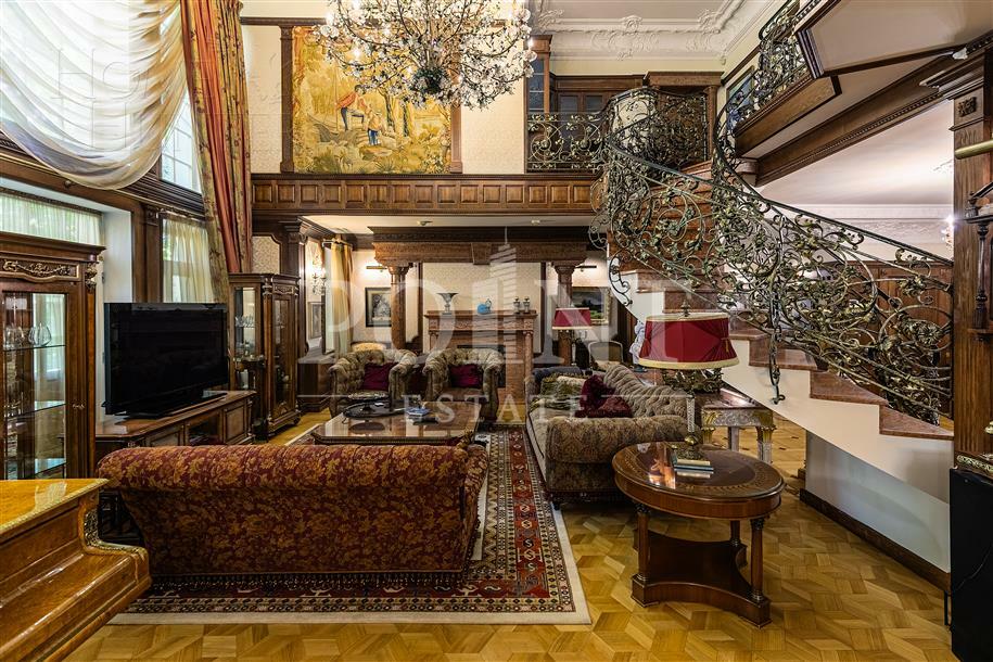 2-этажный коттедж 1 400 м² с отделкой