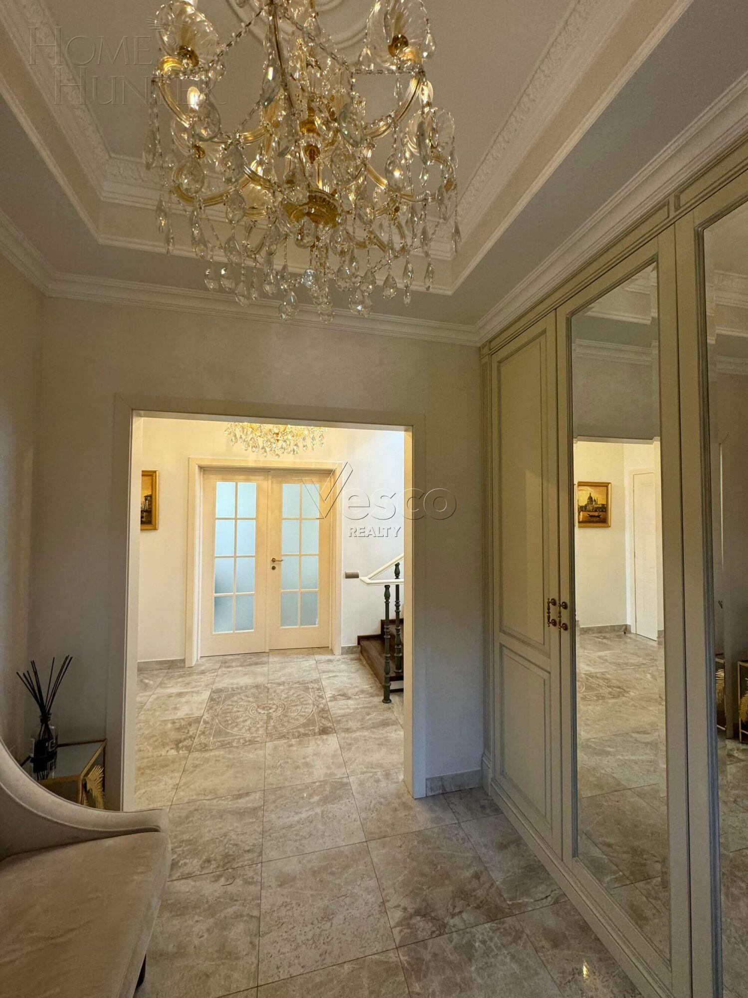 2-этажный коттедж 400 м² с отделкой