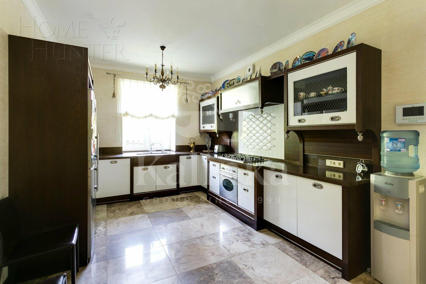 2-этажный коттедж 613 м² с отделкой