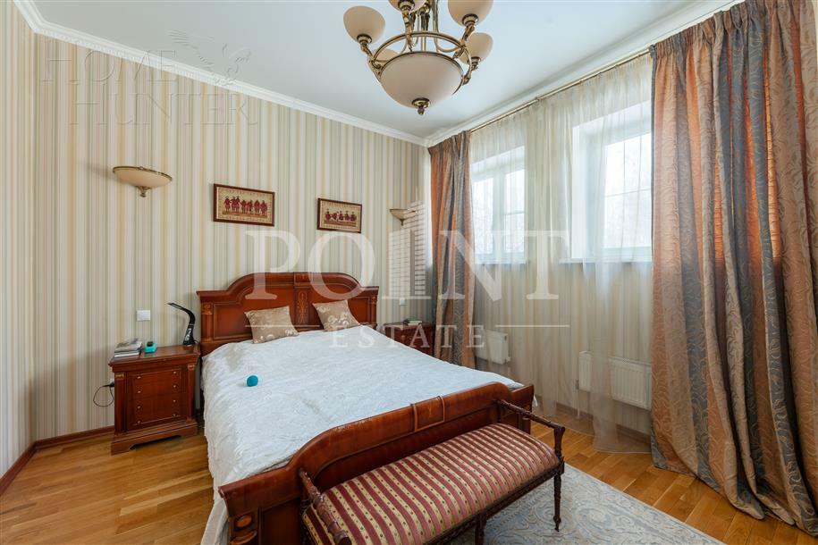 2-этажный коттедж 300 м² с отделкой