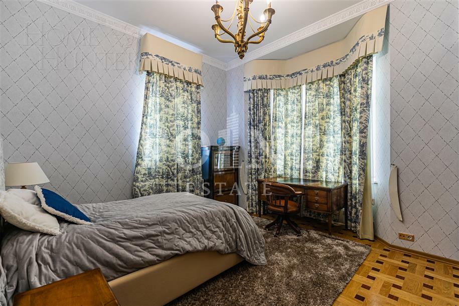 2-этажный коттедж 1 400 м² с отделкой