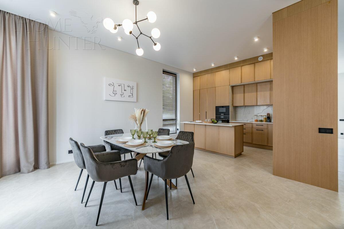 2-этажный коттедж 261 м² с отделкой