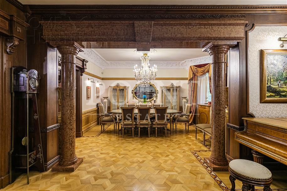 2-этажный коттедж 1 400 м² с отделкой