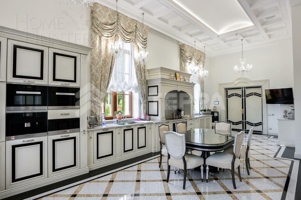 3-этажный коттедж 3 500 м² с отделкой