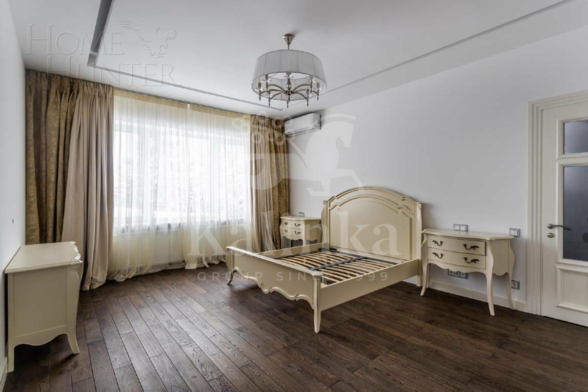 3-этажный таунхаус 360 м² с отделкой