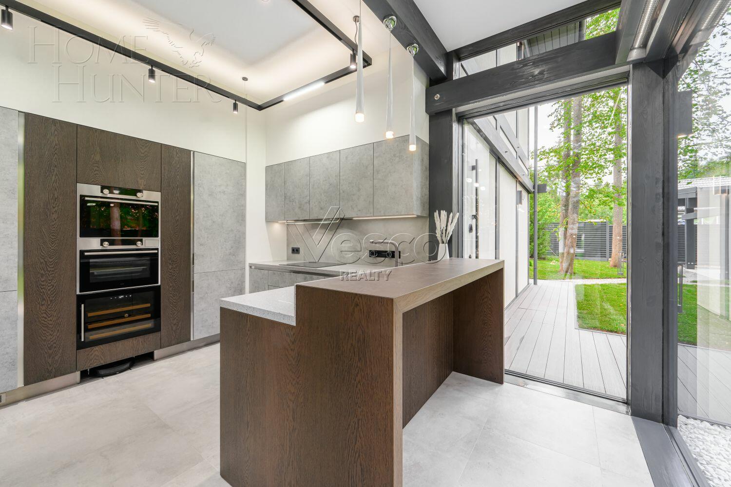 2-этажный коттедж 294 м² с отделкой