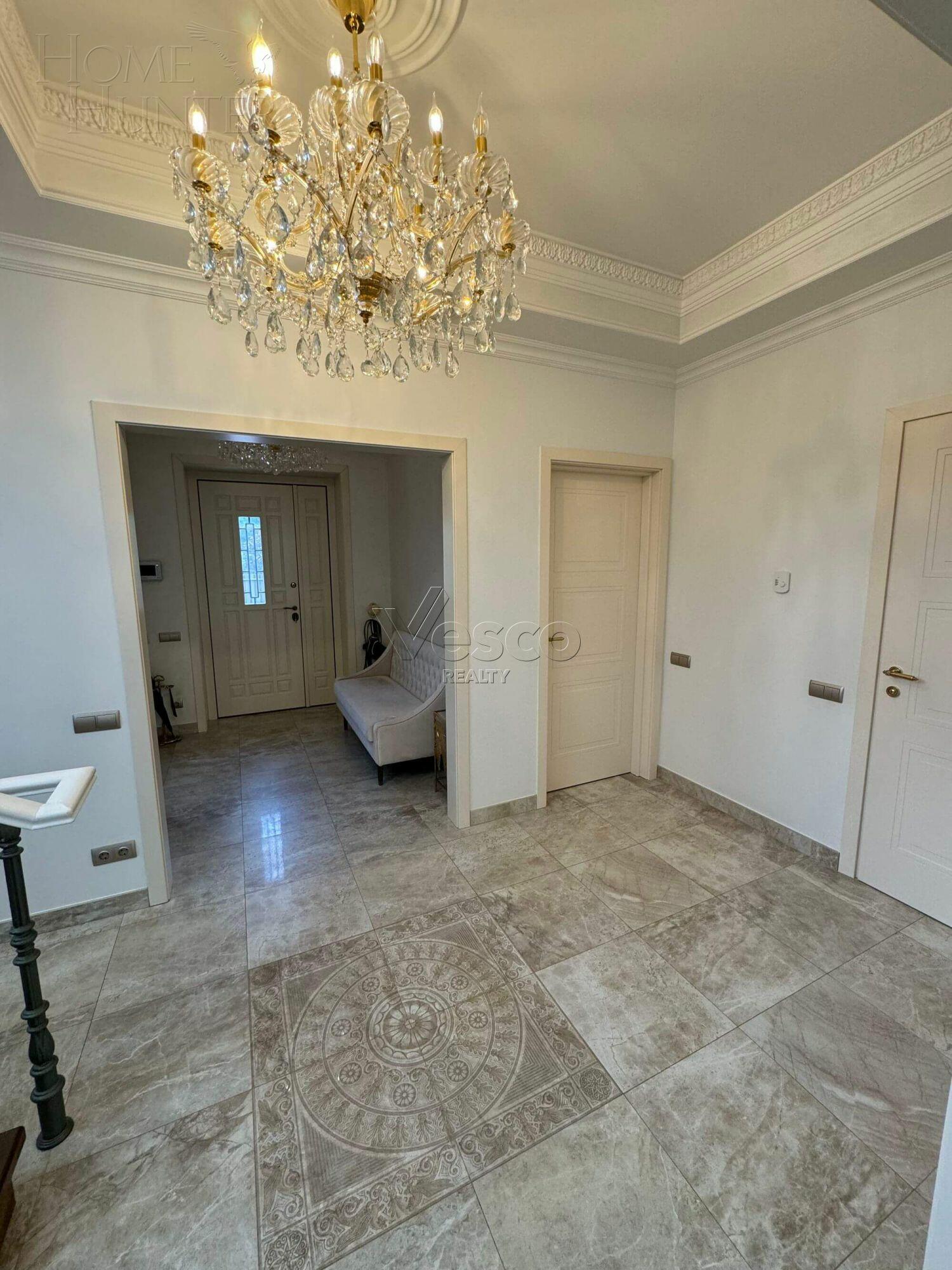 2-этажный коттедж 400 м² с отделкой