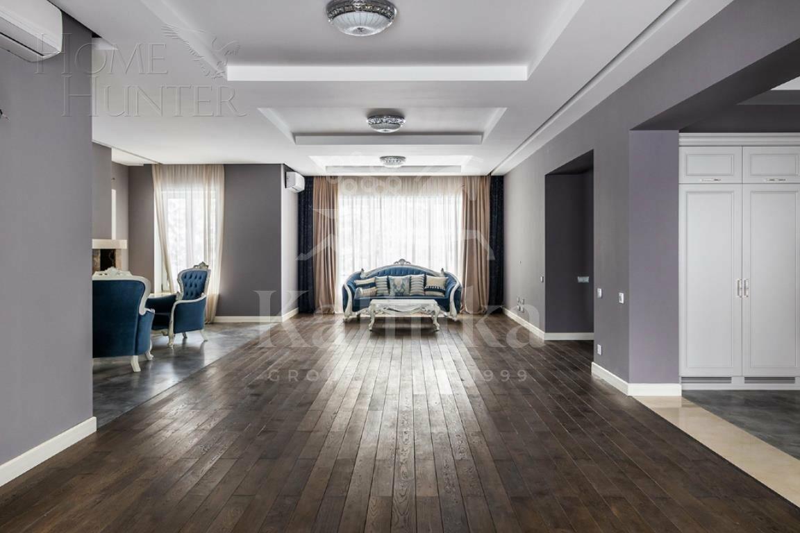 3-этажный таунхаус 360 м² с отделкой